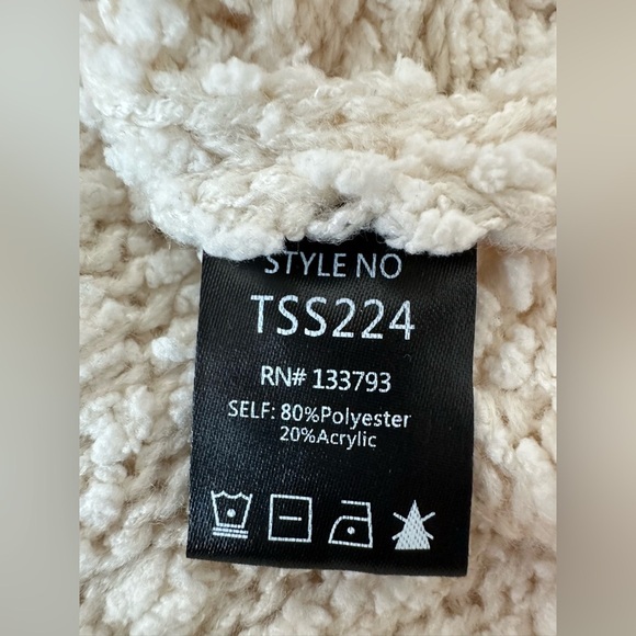 Pol Pullover Oversized Cream Knit Sweater Size Small - Picture 3 of 10